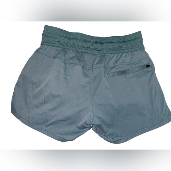 THE NORTH FACE Women's Aphrodite Motion Short in Goblin Blue - Picture 4 of 8